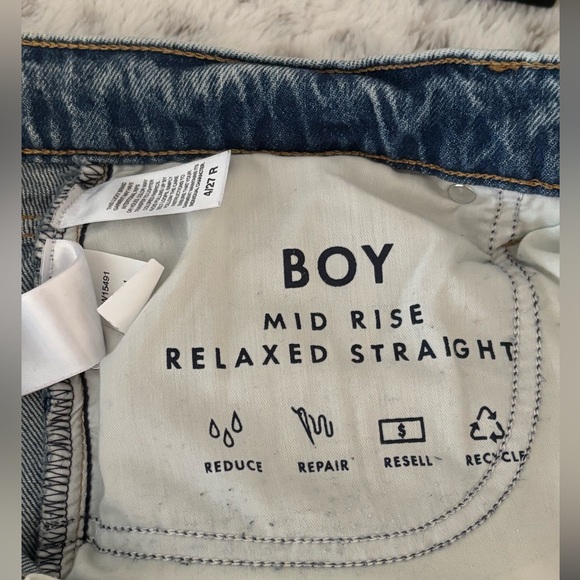 Lucky Brand Women’s Distressed Boy Mid-Rise Blue Jeans size 4 / 27R - Picture 7 of 8